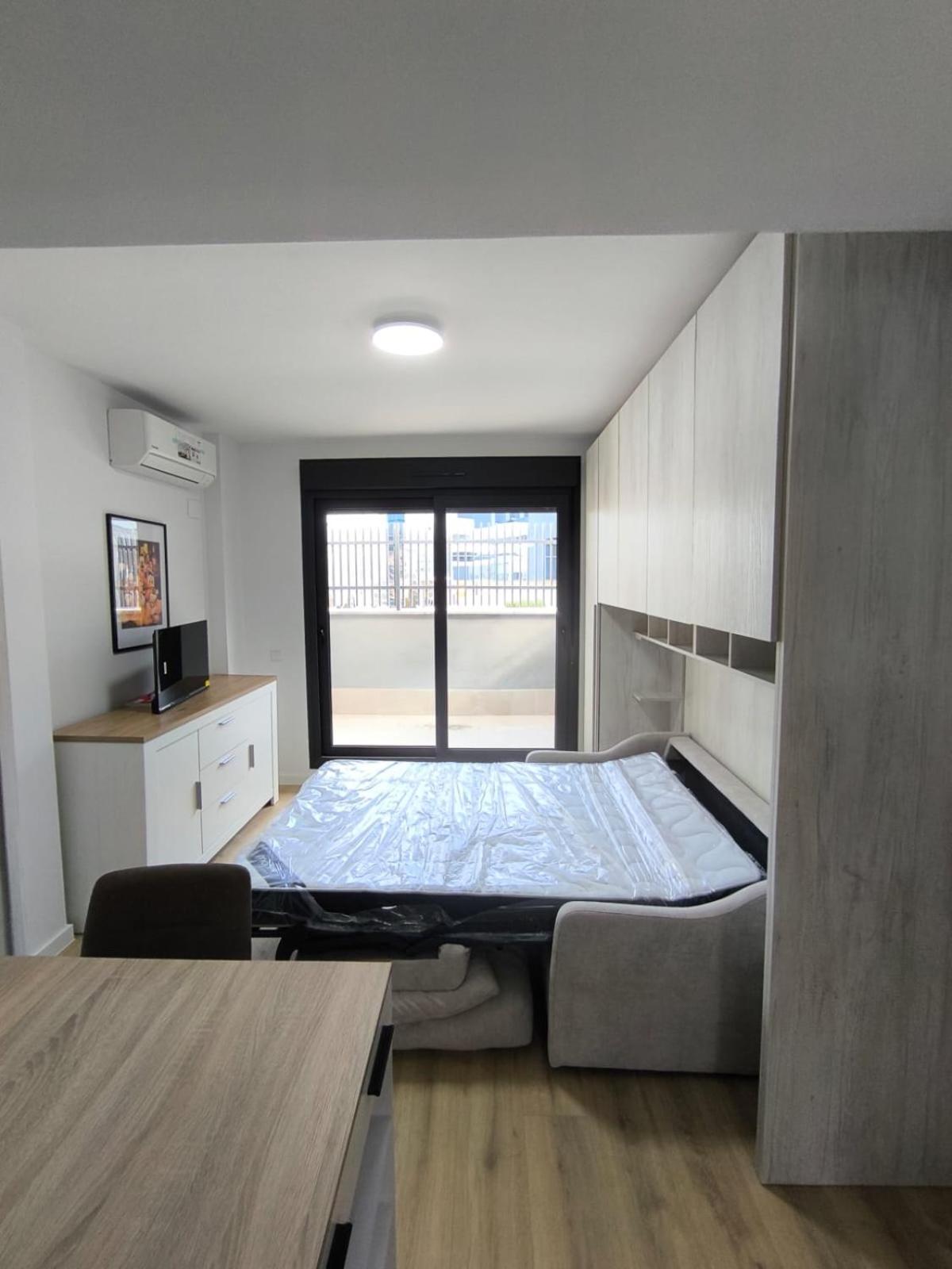 Estudios Homer Y Disney Con Piscina Olimpica Climatizada, Exterior,Gimnasio, Coworking, Netflix Y Wifi Gratis San Sebastián de los Reyes Buitenkant foto