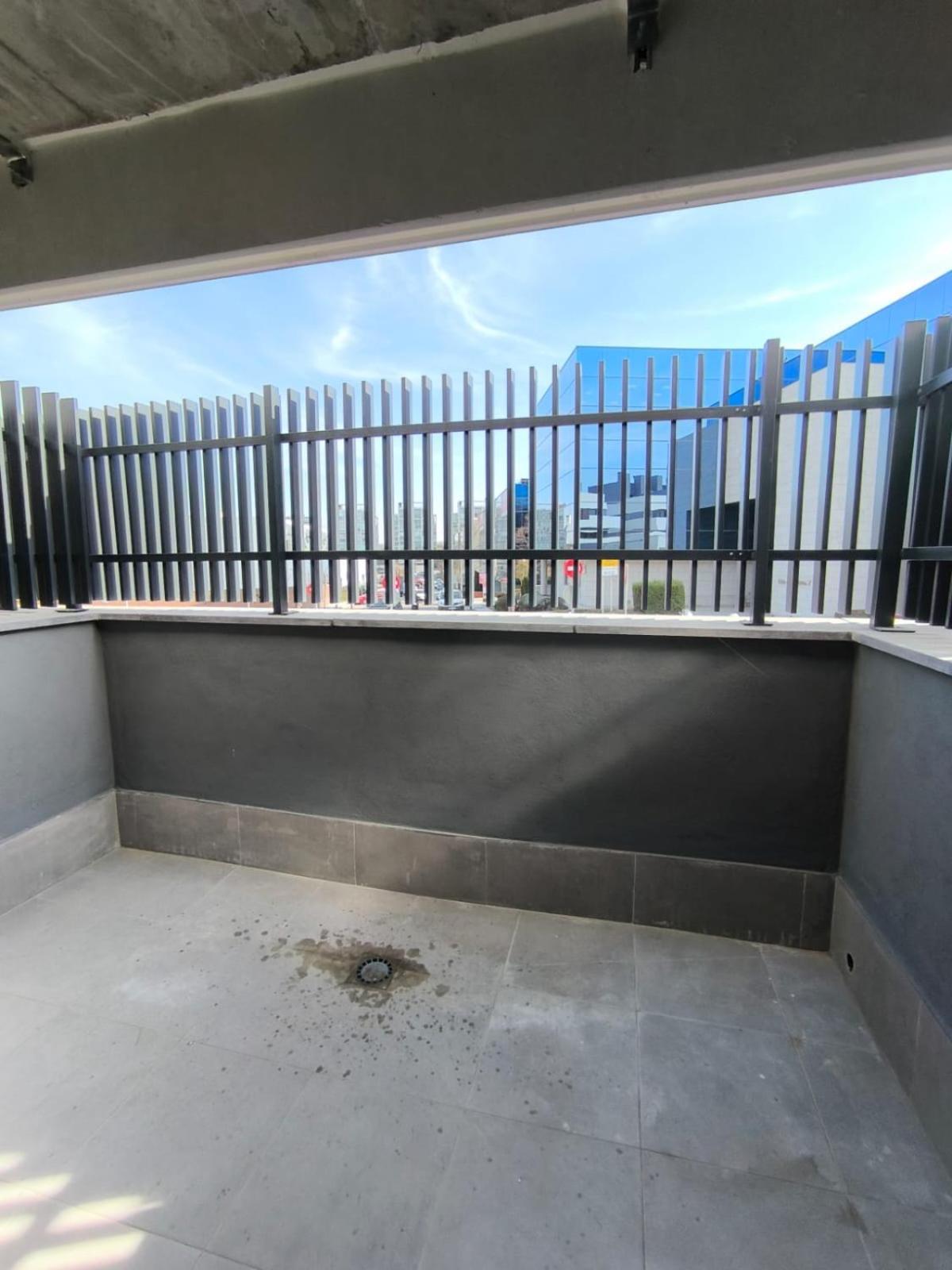 Estudios Homer Y Disney Con Piscina Climatizada, Piscina Exterior,Gimnasio, Coworking, Padel,Netflix Y Wifi Gratis San Sebastián de los Reyes Buitenkant foto