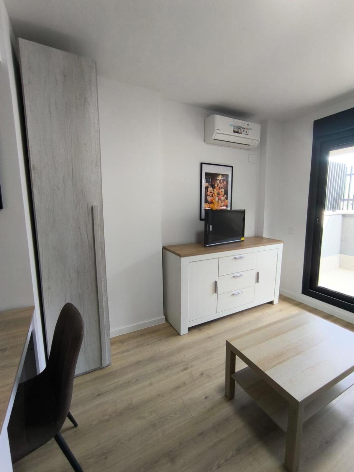 Estudios Homer Y Disney Con Piscina Olimpica Climatizada, Exterior,Gimnasio, Coworking, Netflix Y Wifi Gratis San Sebastián de los Reyes Buitenkant foto